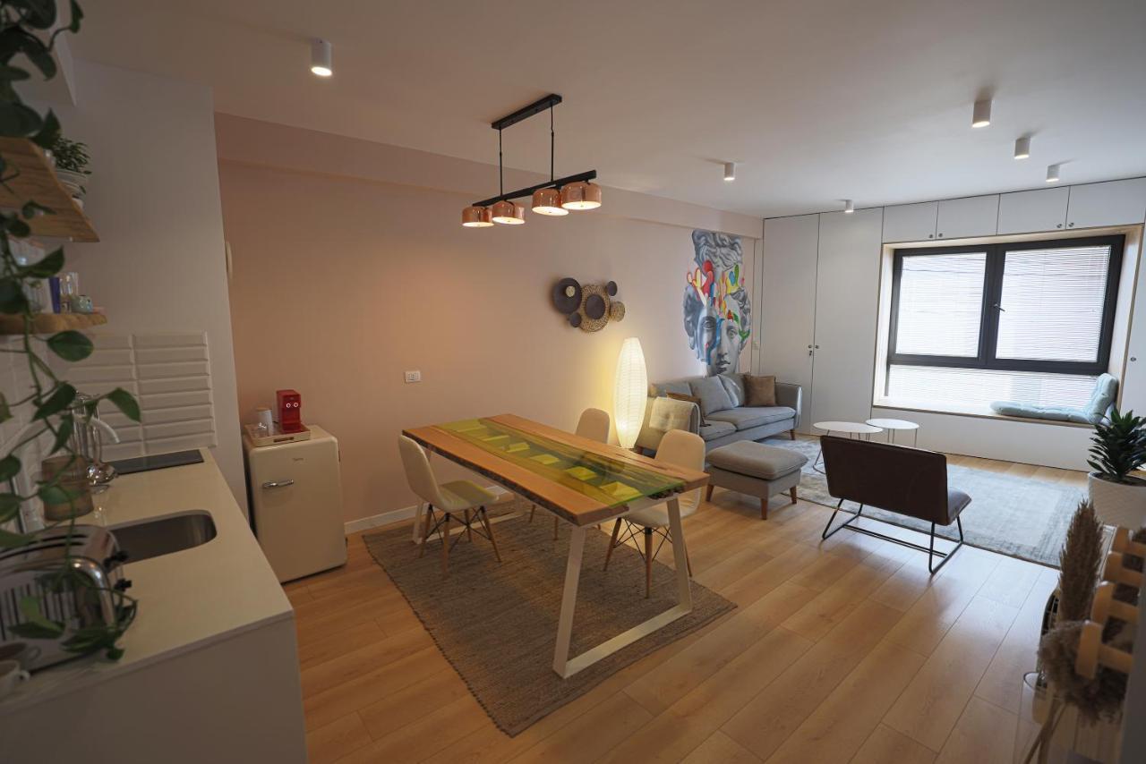 Apollo Apartment By Holistay Tirana Exterior photo