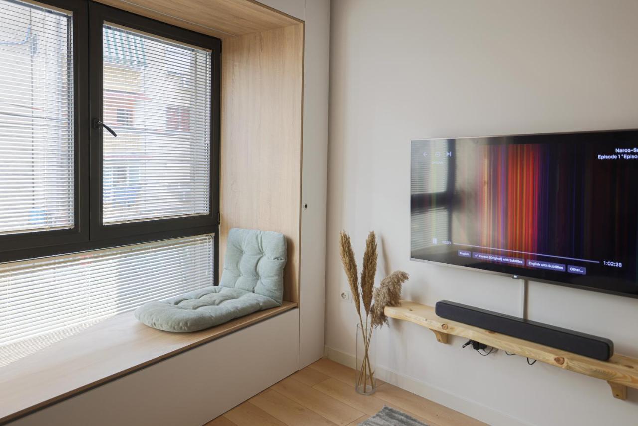 Apollo Apartment By Holistay Tirana Exterior photo